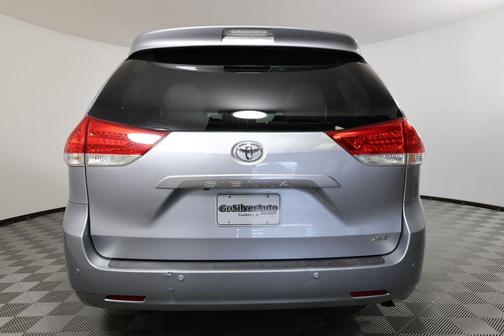 2013 Toyota Sienna XLE