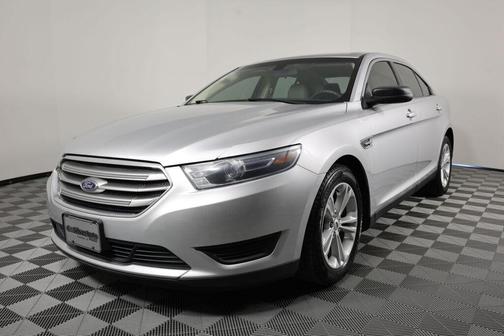 2015 Ford Taurus SE