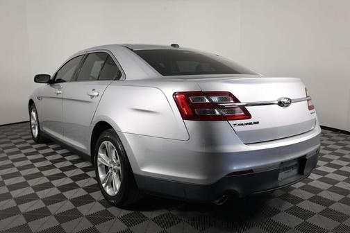 2015 Ford Taurus SE