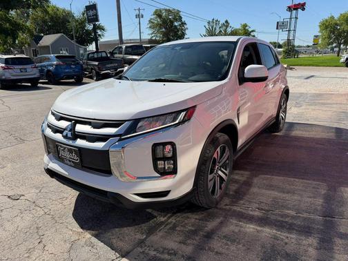 White 2021 Mitsubishi Outlander Sport 2.0 SP