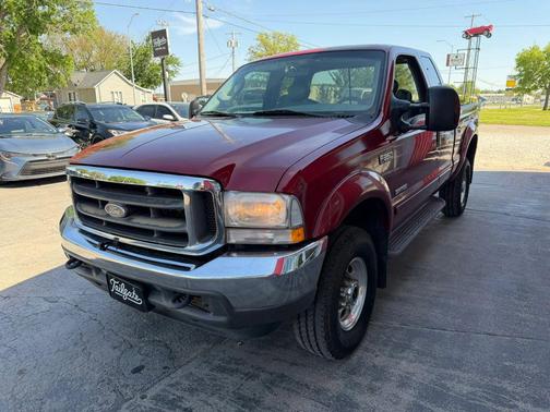 Red 2003 Ford F-350 Lariat