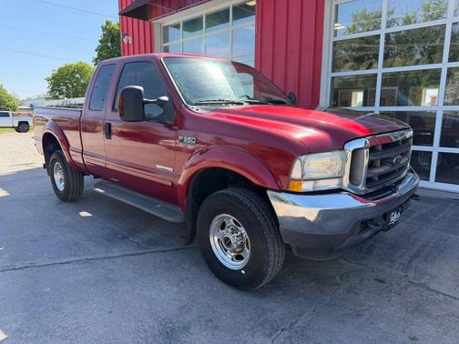 Red 2003 Ford F-350 Lariat
