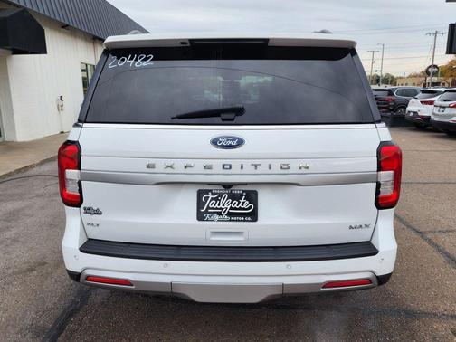2024 Ford Expedition XLT Sport Utility 4D