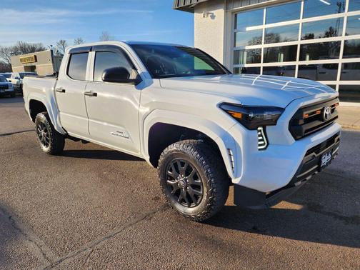 2024 Toyota Tacoma SR
