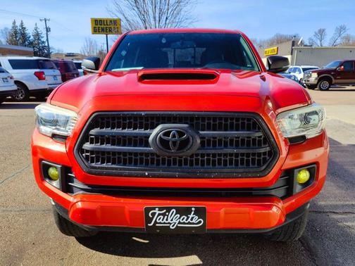 2016 Toyota Tacoma TRD Sport