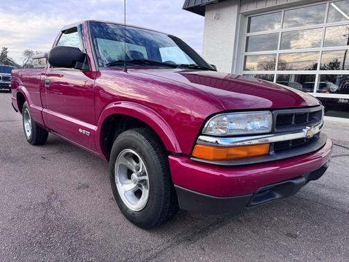 2003 Chevrolet S-10 Base