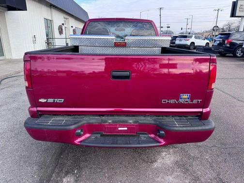 2003 Chevrolet S-10 Base