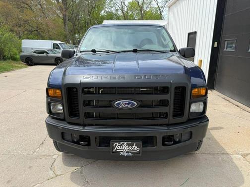 Blue 2008 Ford F-250 XL