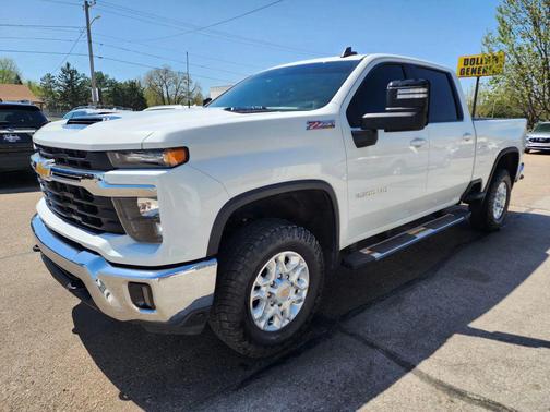 White 2024 Chevrolet Silverado 2500 LT
