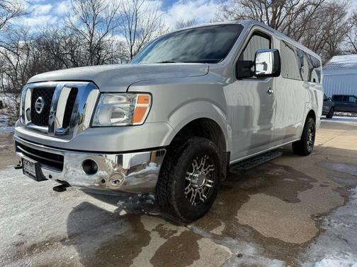 2016 Nissan NV Passenger NV3500 HD SL V8