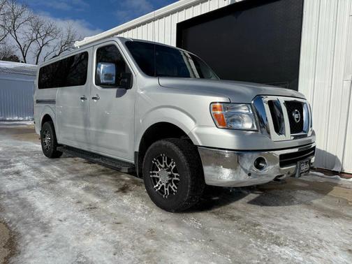 2016 Nissan NV Passenger NV3500 HD SL V8