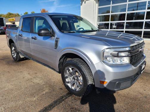 2022 Ford Maverick XLT SuperCrew Pickup 4D 4 1/2 ft