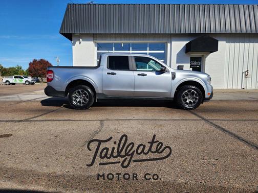 2022 Ford Maverick XLT SuperCrew Pickup 4D 4 1/2 ft