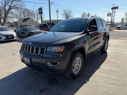 2018 Jeep Grand Cherokee Laredo E