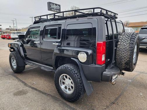 2006 Hummer H3 Base