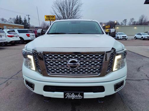 2017 Nissan Titan XD Platinum Reserve