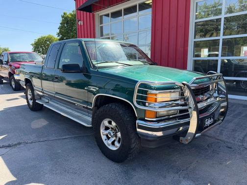 Green 1997 Chevrolet 1500 Short Bed