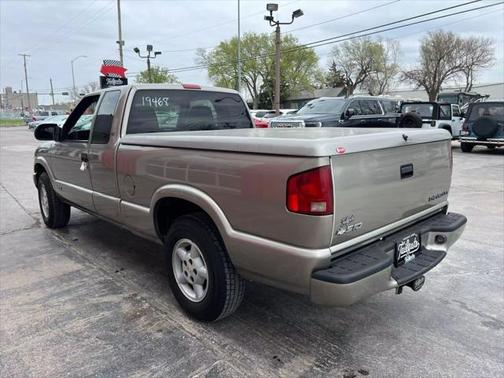 2003 Chevrolet S-10 Base