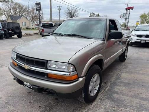 2003 Chevrolet S-10 Base