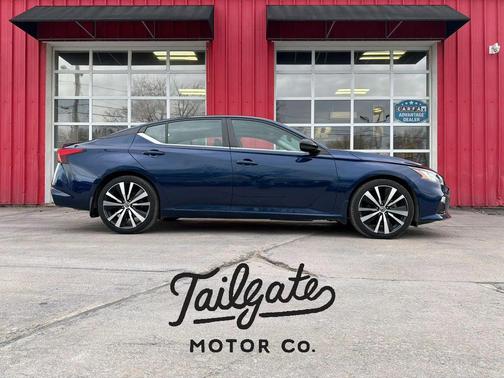 2020 Nissan Altima 2.5 SR Sedan 4D