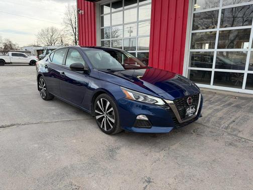 2020 Nissan Altima 2.5 SR Sedan 4D