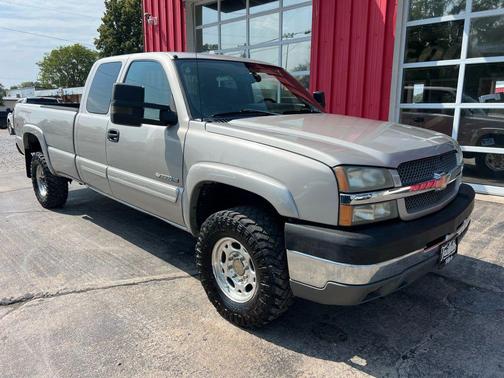 2004 Chevrolet Silverado 2500 LS H/D Extended Cab