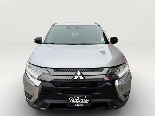 Silver 2020 Mitsubishi Outlander SP