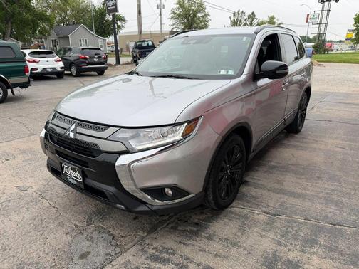 Silver 2020 Mitsubishi Outlander SP
