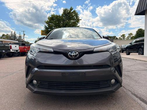 2018 Toyota C-HR XLE Premium Sport Utility 4D