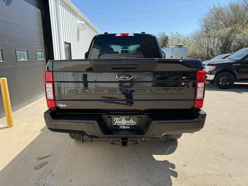 Black 2022 Ford F-250 XLT