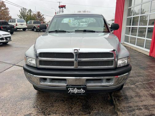2001 Dodge Ram 1500 Short Bed