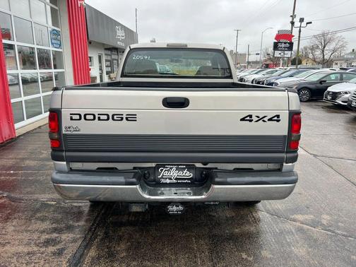 2001 Dodge Ram 1500 Short Bed