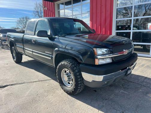 2003 Chevrolet Silverado 2500 LS H/D Extended Cab
