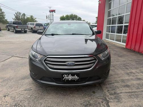 Gray 2018 Ford Taurus SEL Sedan 4D
