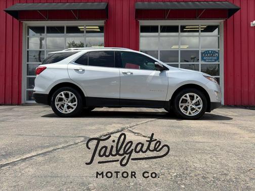 Silver 2018 Chevrolet Equinox 2LT
