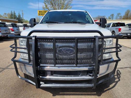White 2021 Ford F-250 XLT
