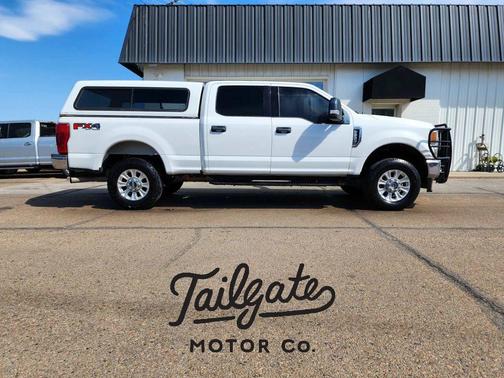 White 2021 Ford F-250 XLT Truck
