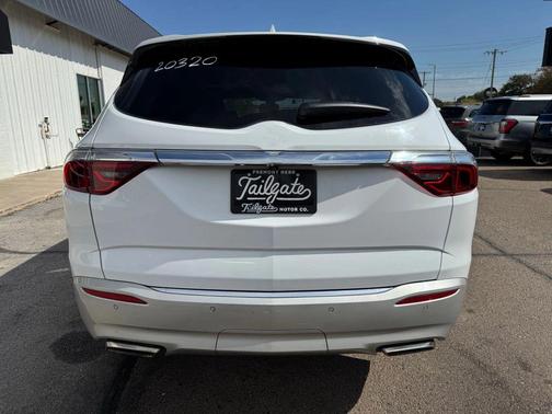 2022 Buick Enclave Essence Sport Utility 4D