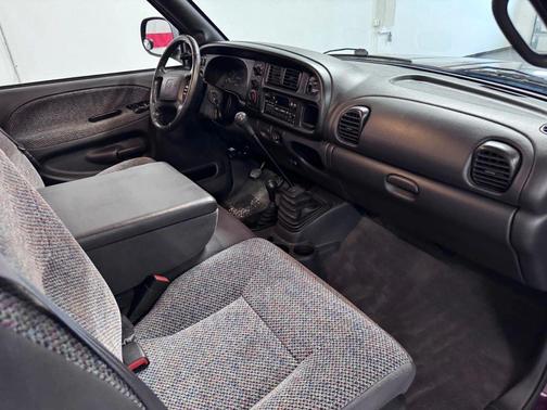 2002 Dodge Ram 2500 Base