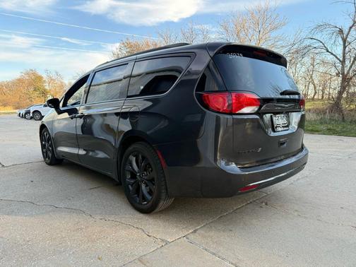 2019 Chrysler Pacifica Touring Plus