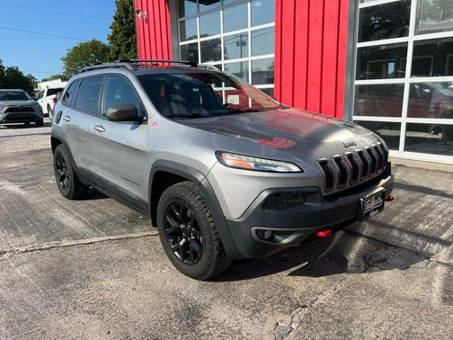 2016 Jeep Cherokee Sport