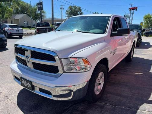 2019 RAM 1500 SLT