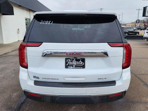 2023 GMC Yukon XL SLT