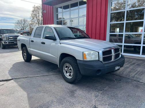 2005 Dodge Dakota ST Quad Cab