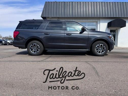 Black 2024 Ford Expedition XLT Sport Utility 4D SUV