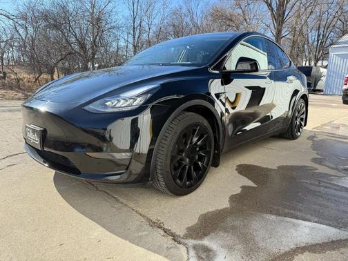 2021 Tesla Model Y Long Range Sport Utility 4D