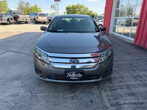 Gray 2010 Ford Fusion SE