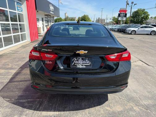 Black 2021 Chevrolet Malibu 1LS