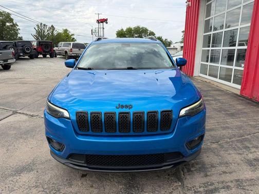 Blue 2020 Jeep Cherokee Altitude