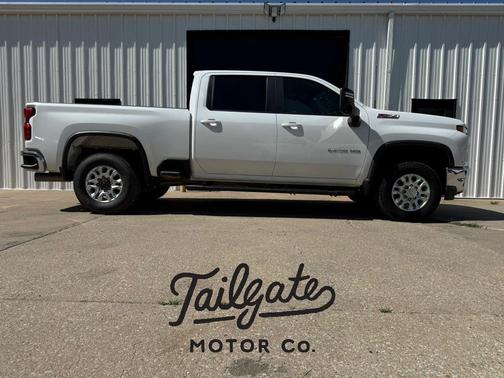 White 2020 Chevrolet Silverado 2500 LT
